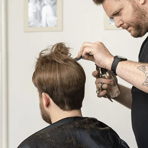 hair replacement trainee